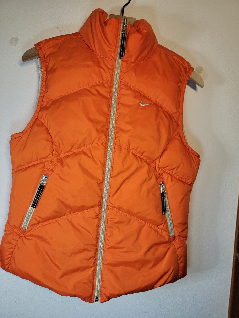 Vintage Nike Bright Orange/Cream Quilted Down Puffer Vest Reversible Size M - Picture 2 of 15